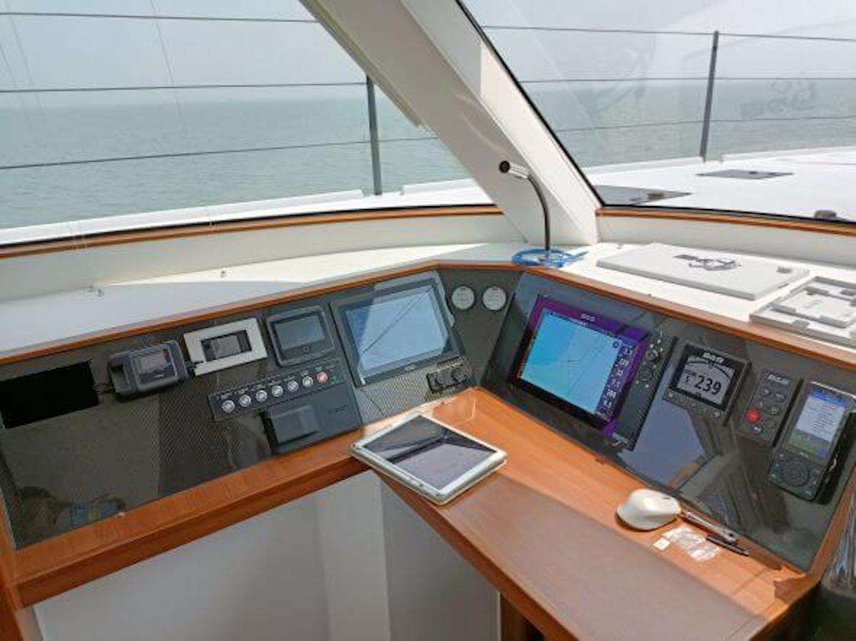 Crewed Catamaran SERENITY photo 6