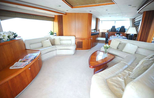 Crewed Motor Yacht SERENITY photo 4