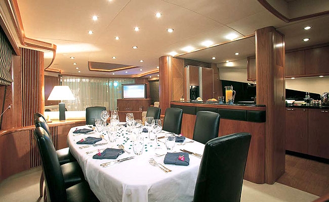 Crewed Motor Yacht SERENITY photo 5