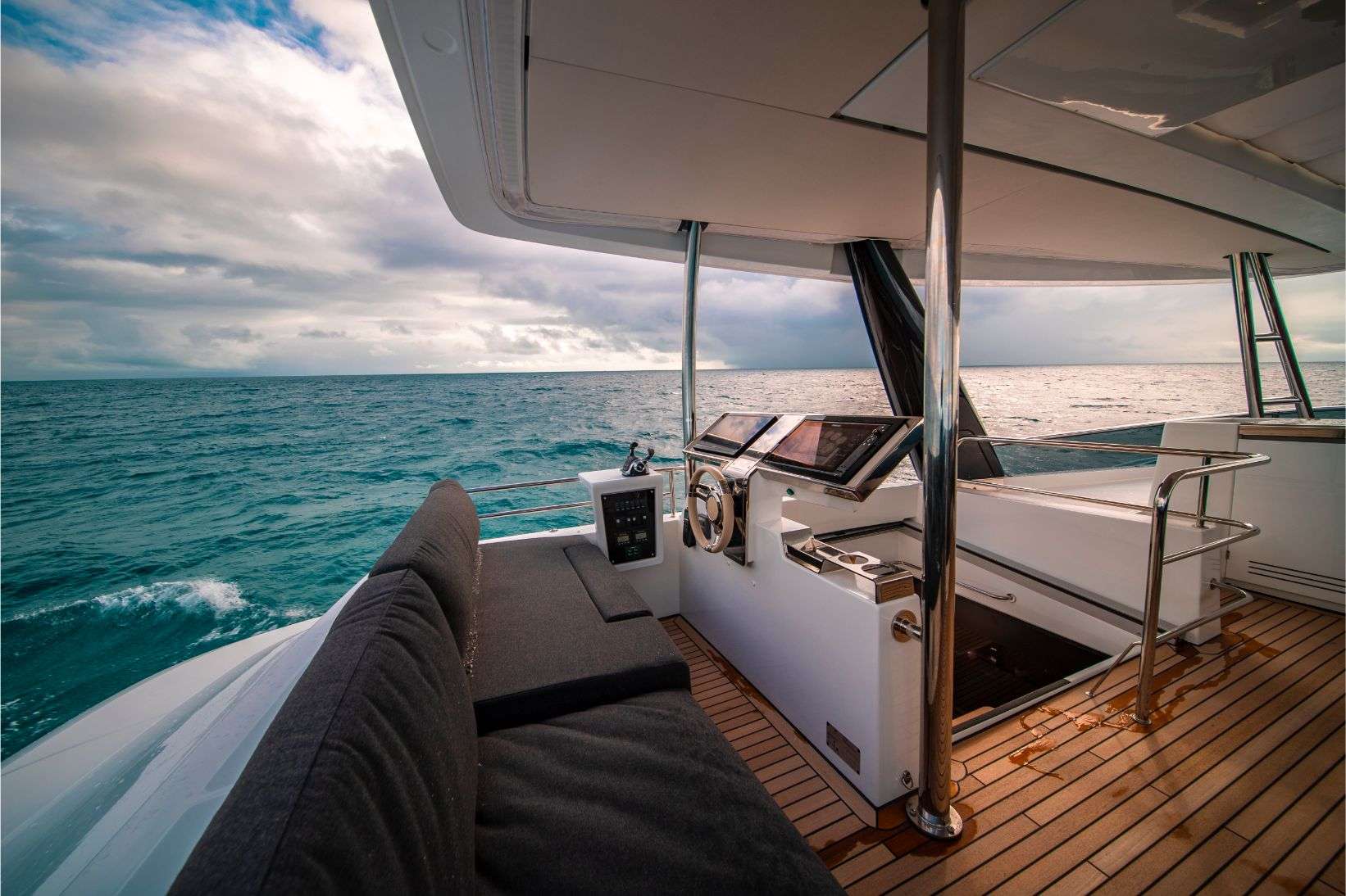 Crewed Power Catamaran SERENITY VII photo 6