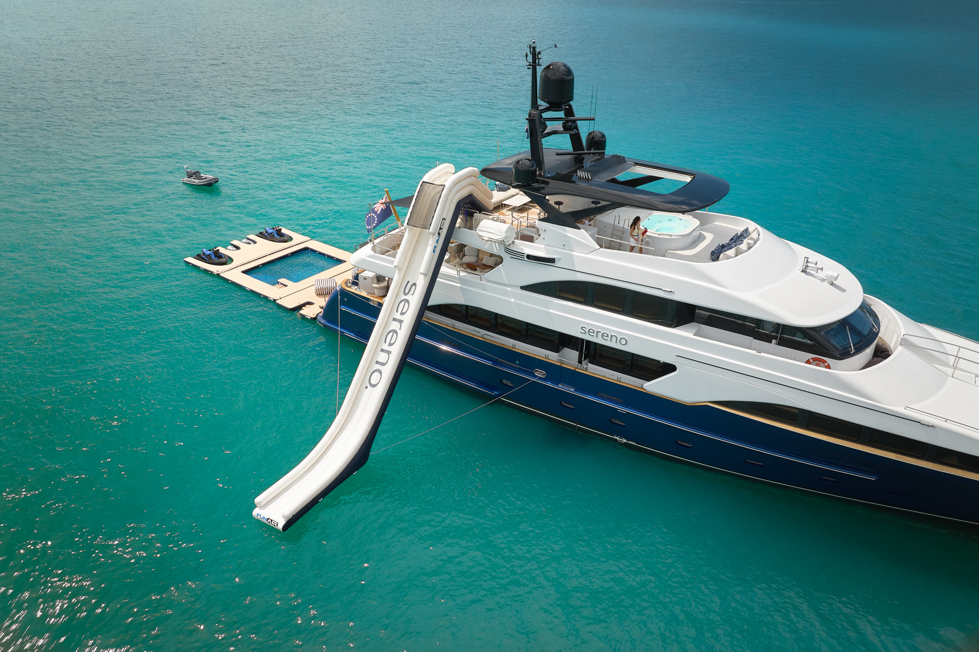 Luxury Crewed Motor Yacht SERENO photo 6