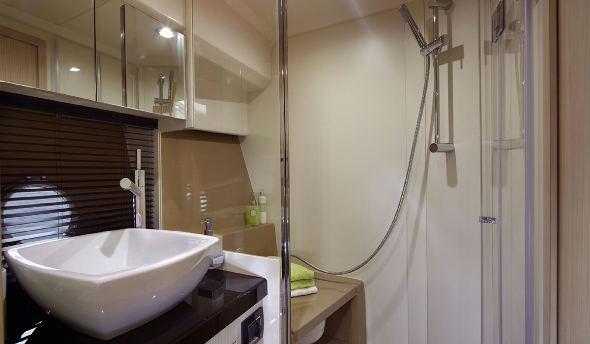 Bareboat Motor Yacht Sessa C35 photo 7