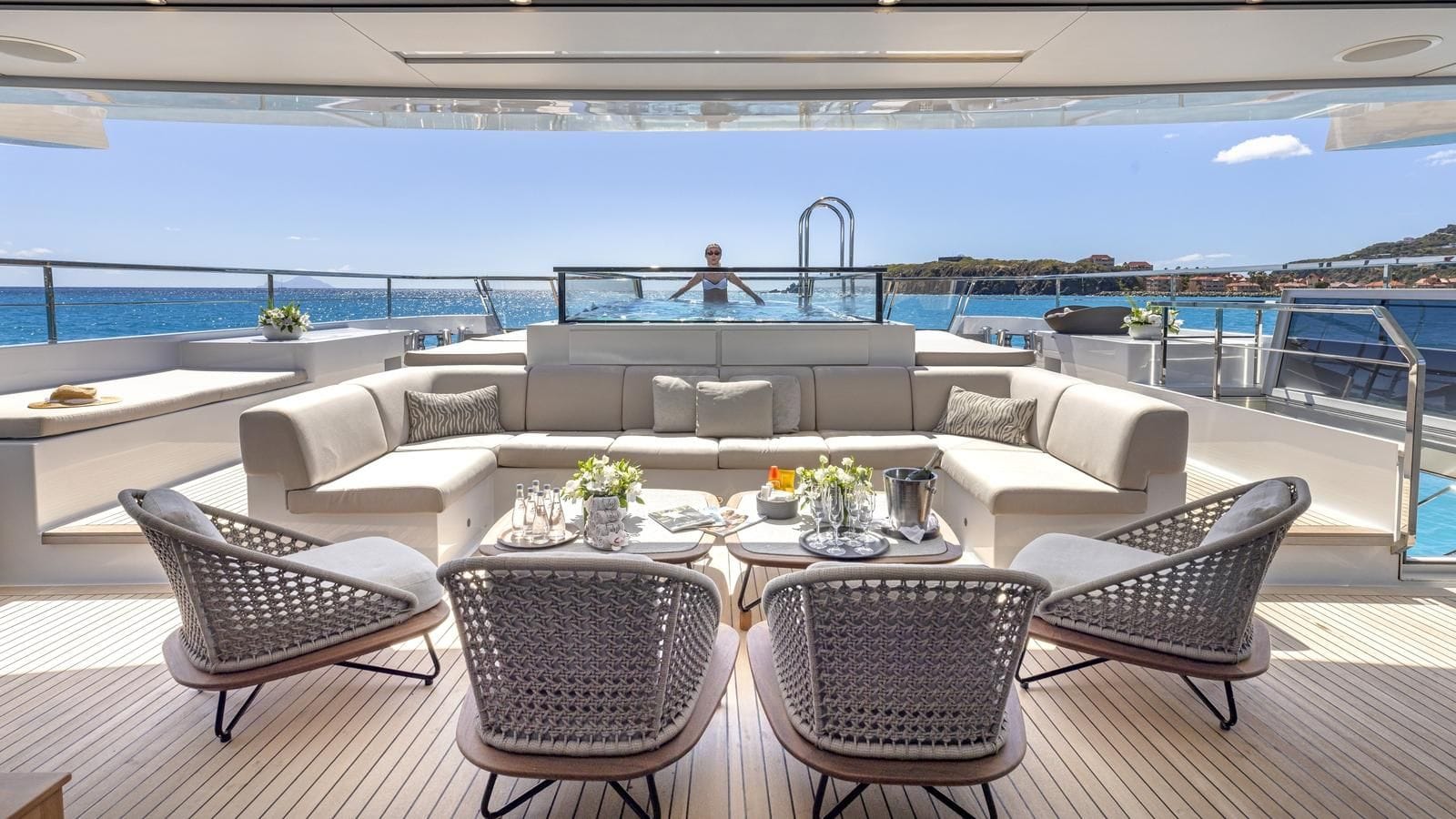 Luxury Crewed Motor Yacht SEVEN SINS photo 7