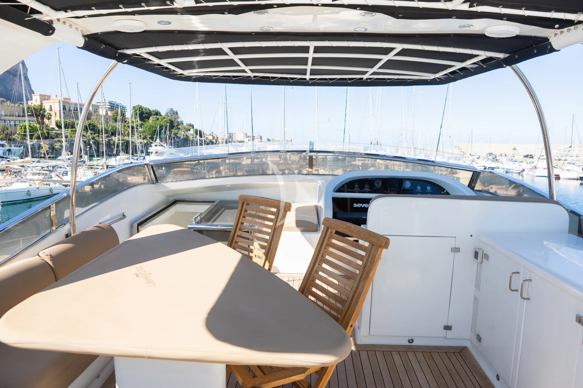 Luxury Crewed Motor Yacht SEVEN STARS photo 5