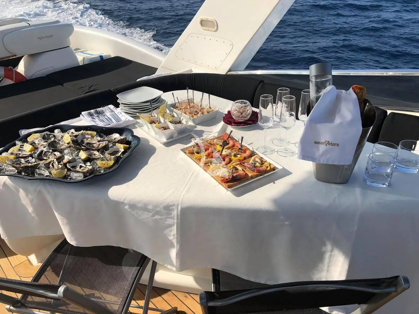 Luxury Crewed Motor Yacht SEVEN STARS photo 6