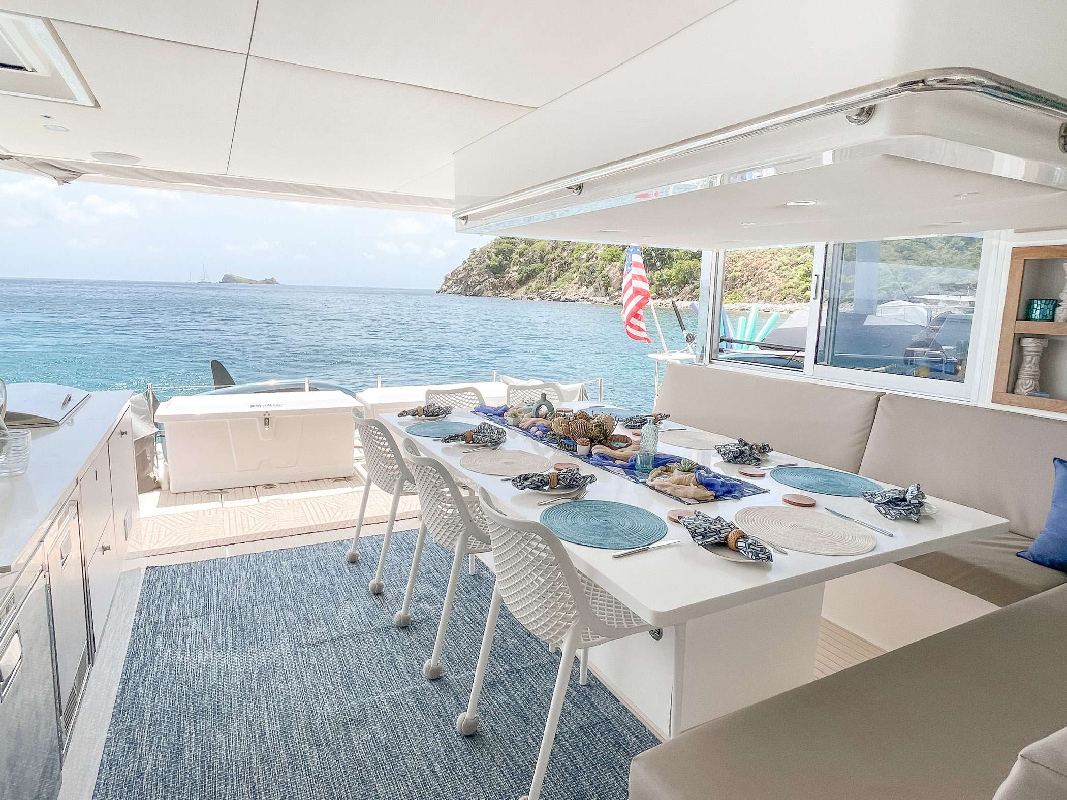 Crewed Catamaran SEVEN photo 8