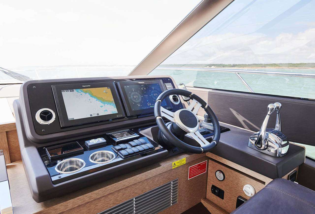 Crewed Motor Yacht SHAFT photo 6