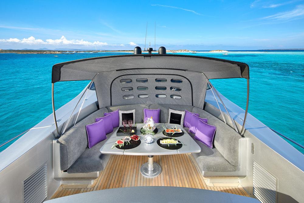 Luxury Crewed Motor Yacht XAMAN photo 4