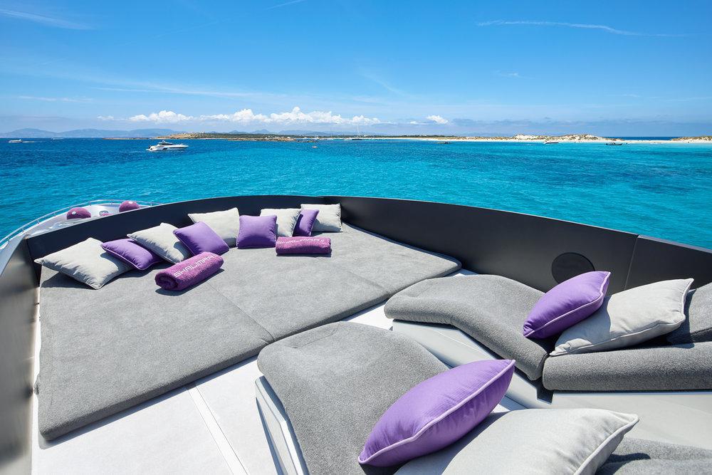 Luxury Crewed Motor Yacht XAMAN photo 5