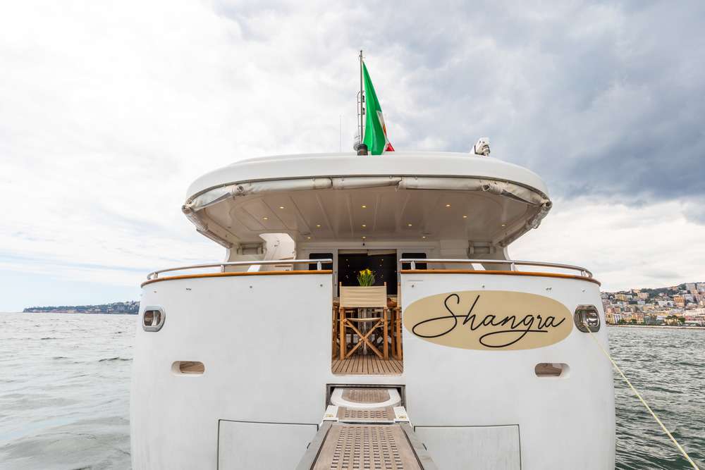 Luxury Crewed Motor Yacht SHANGRA photo 5