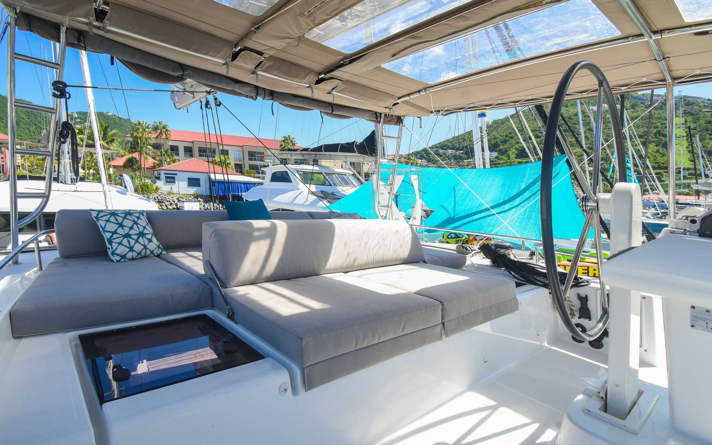 Luxury Crewed Catamaran SHANGRI LA photo 8