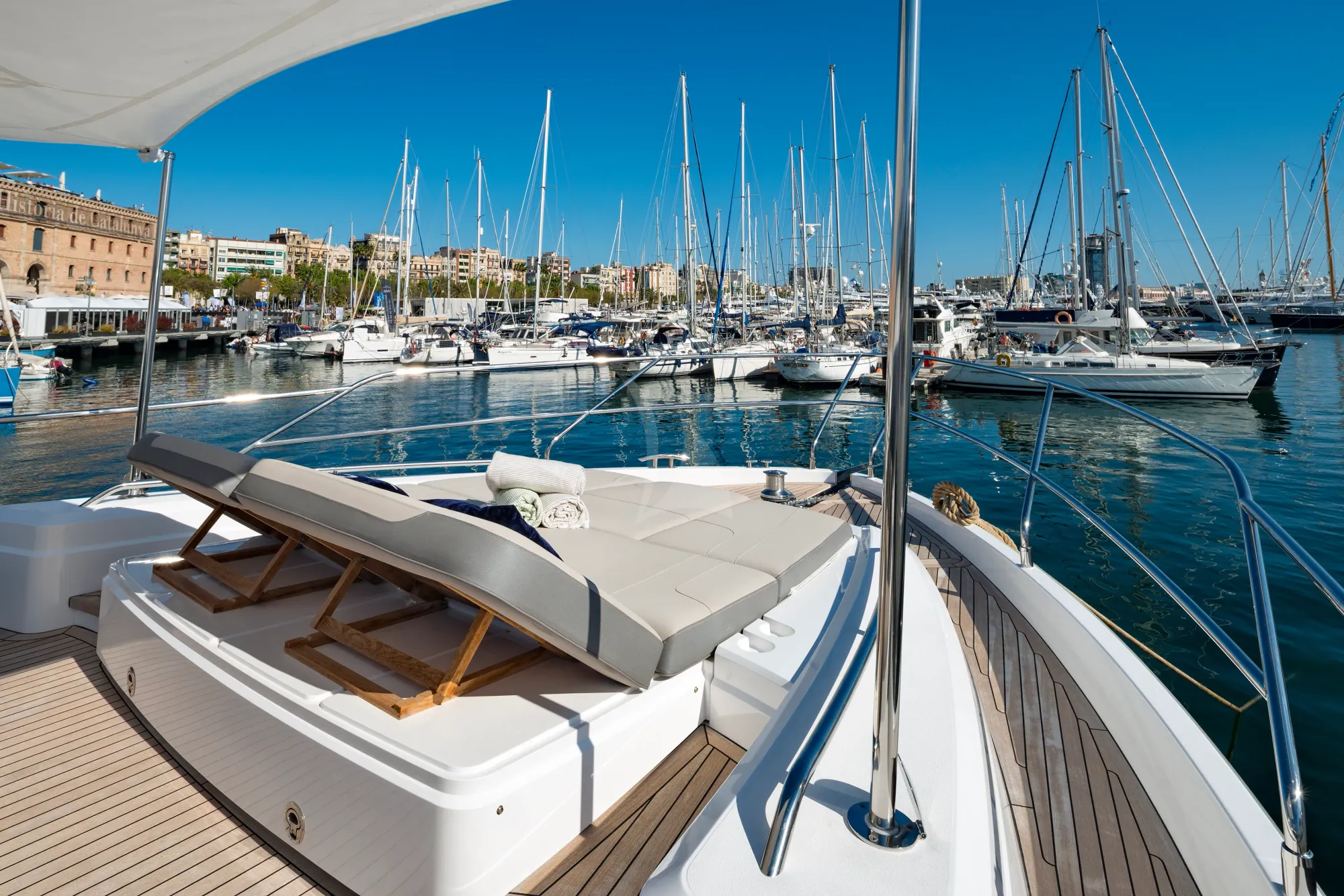 Luxury Crewed Motor Yacht SHAWLIFE photo 6