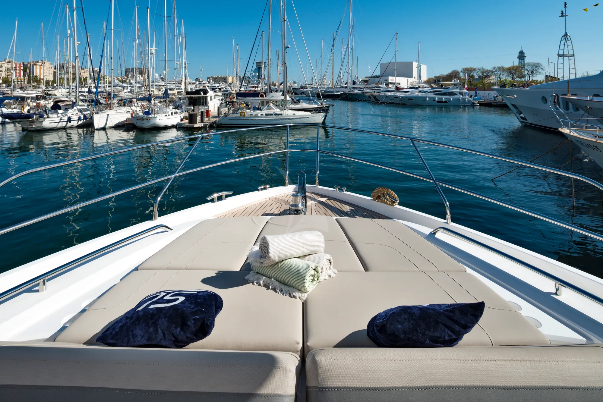 Luxury Crewed Motor Yacht SHAWLIFE photo 7