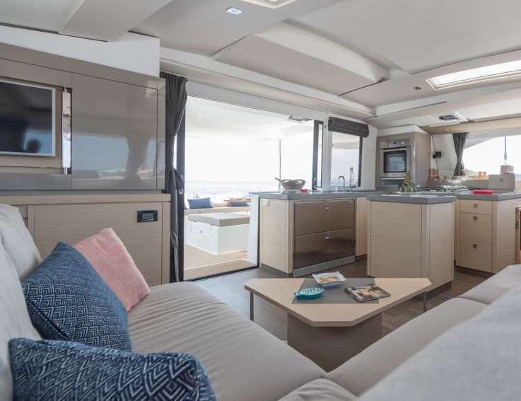 Crewed Catamaran SHEILA T photo 4