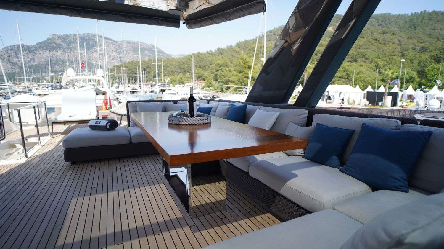 Crewed Motor Yacht SHERO photo 5