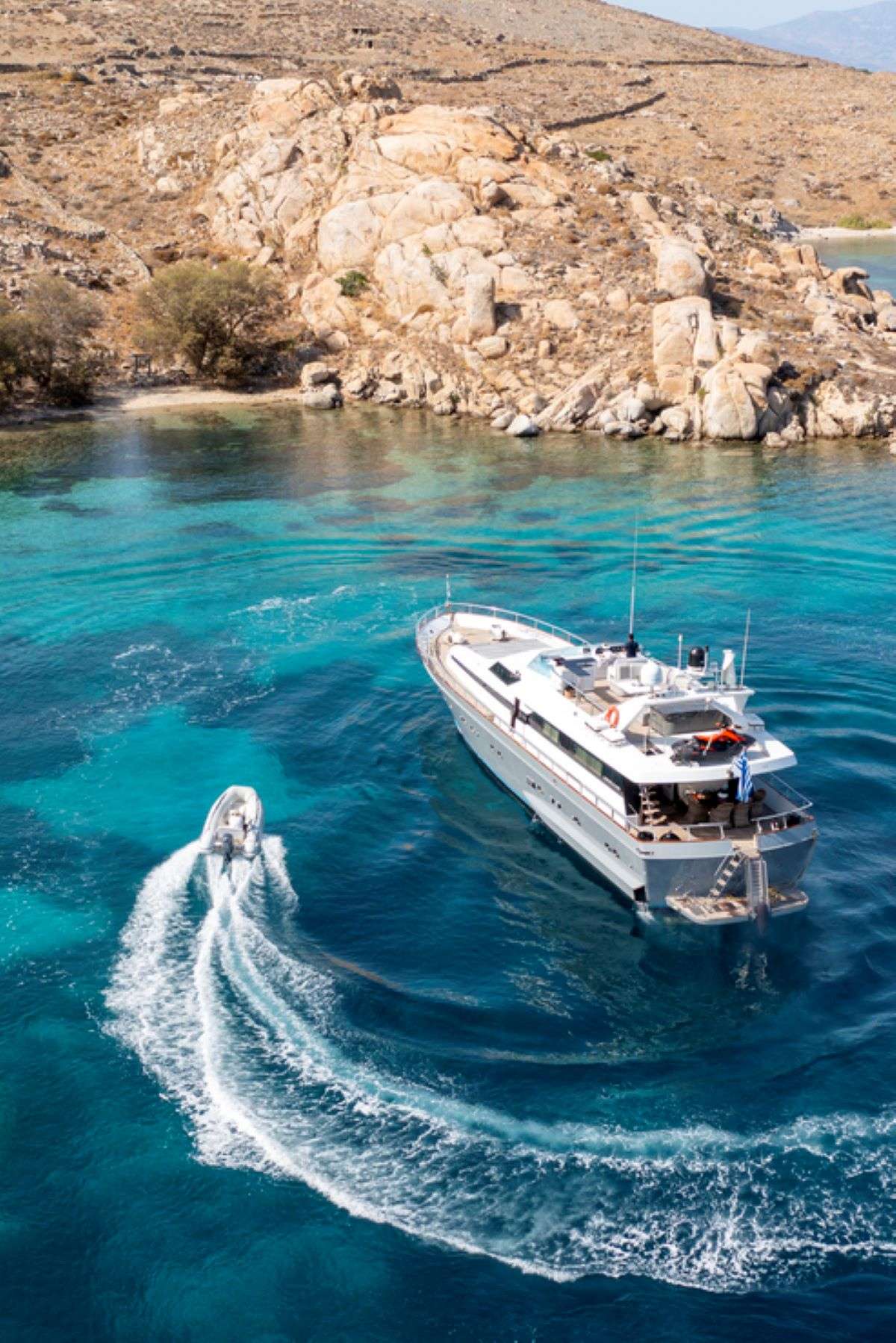 Luxury Crewed Motor Yacht SHIVA photo 4