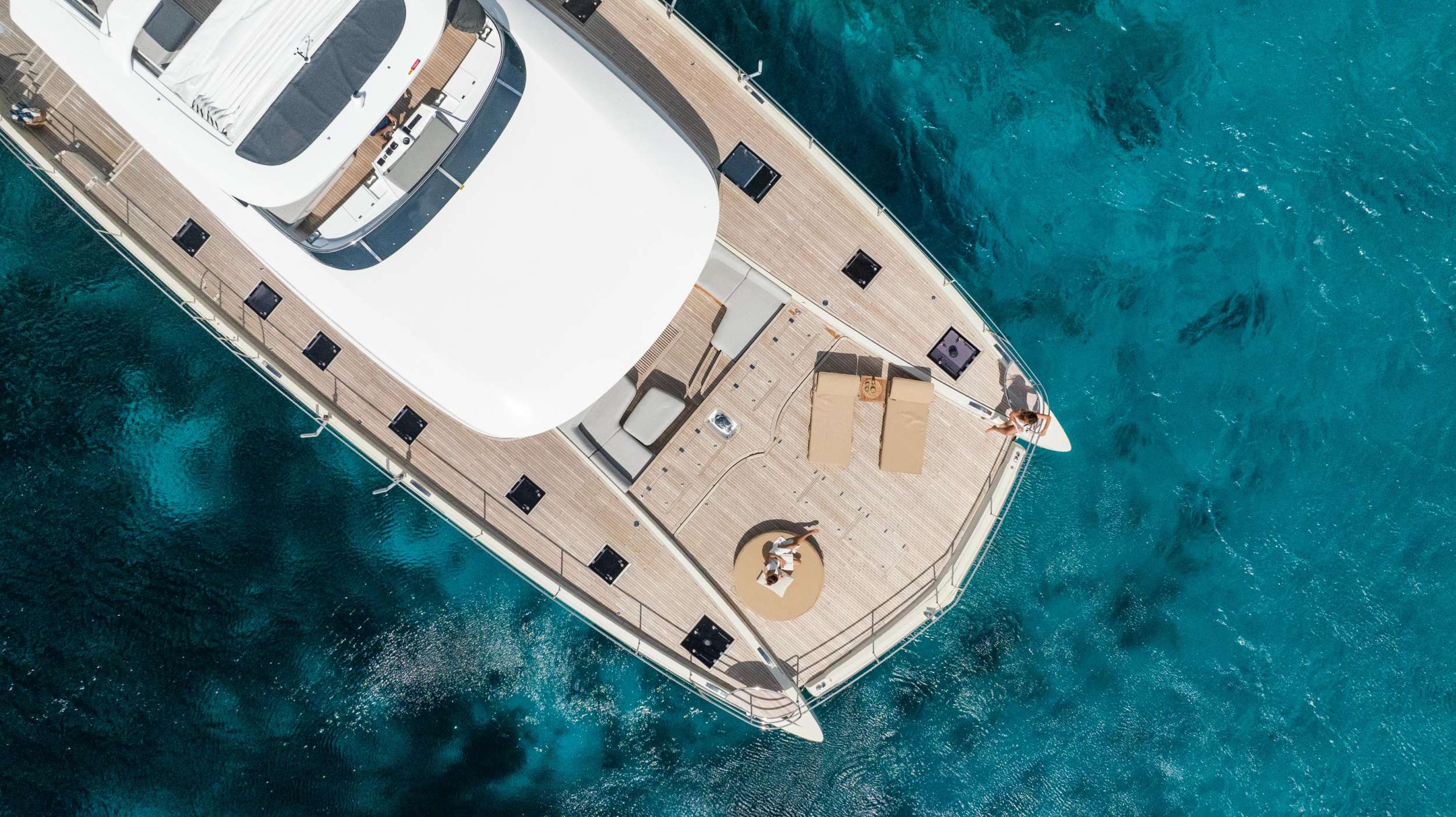 Crewed Power Catamaran SIETE MARES photo 6