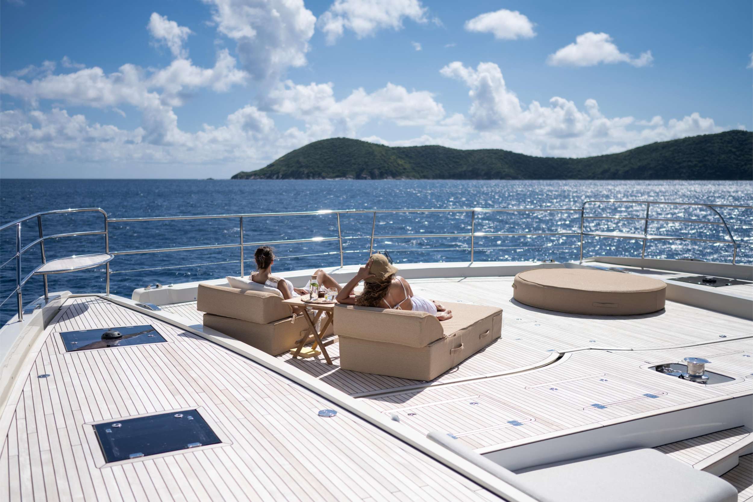 Crewed Power Catamaran SIETE MARES photo 8