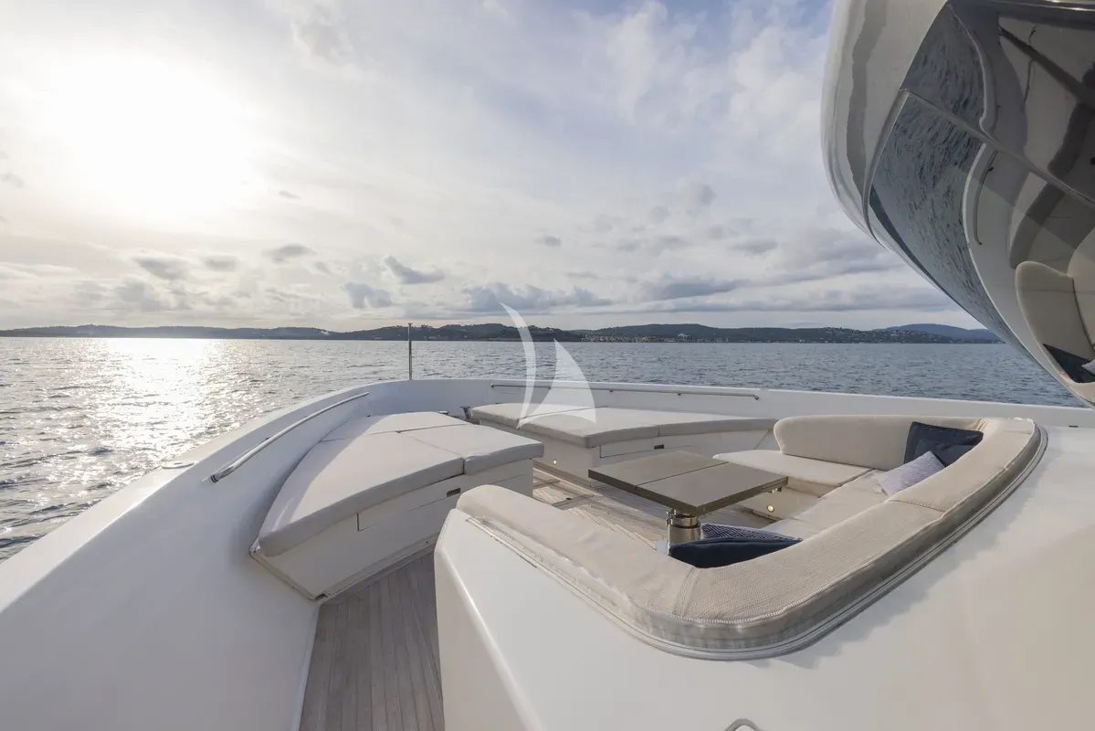 Crewed Motor Yacht VINCI II photo 6