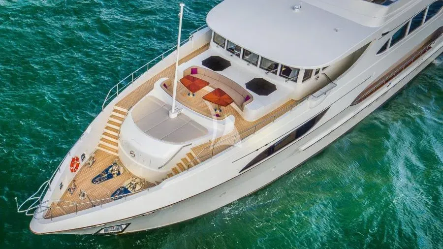 Luxury Crewed Motor Yacht SILENT WORLD photo 3