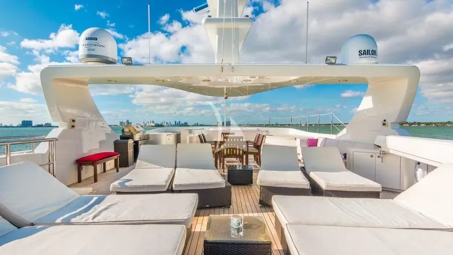 Luxury Crewed Motor Yacht SILENT WORLD photo 5
