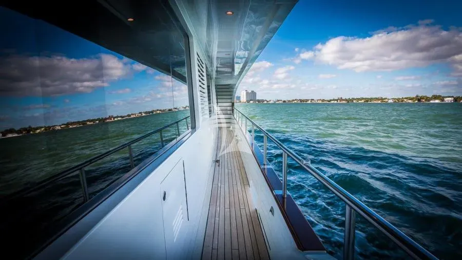 Luxury Crewed Motor Yacht SILENT WORLD photo 6