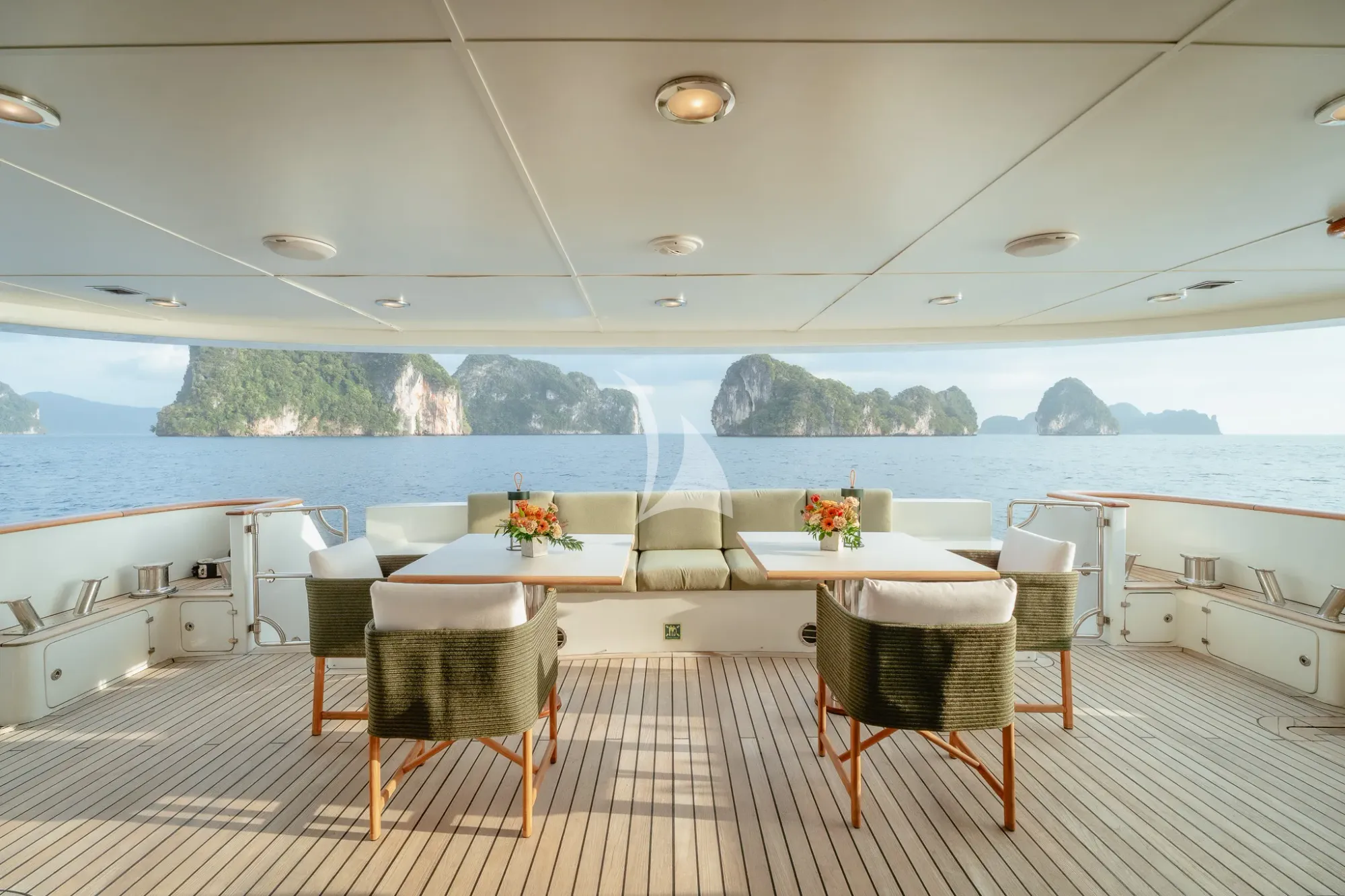 Luxury Crewed Motor Yacht SILENTWORLD photo 5