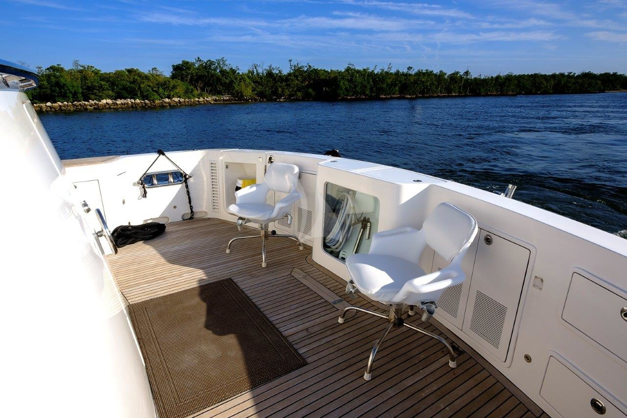 Luxury Crewed Motor Yacht SILVER LINING photo 4
