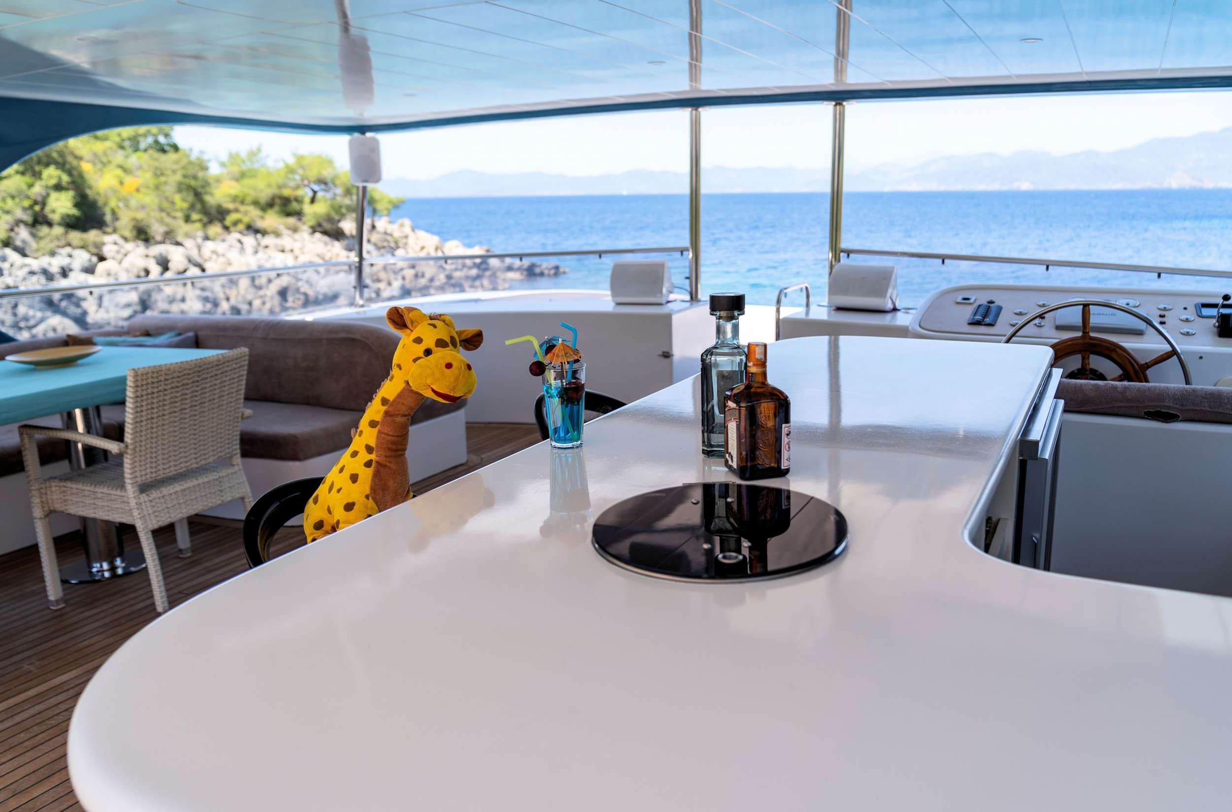 Luxury Crewed Motor Yacht SIMAY S photo 7