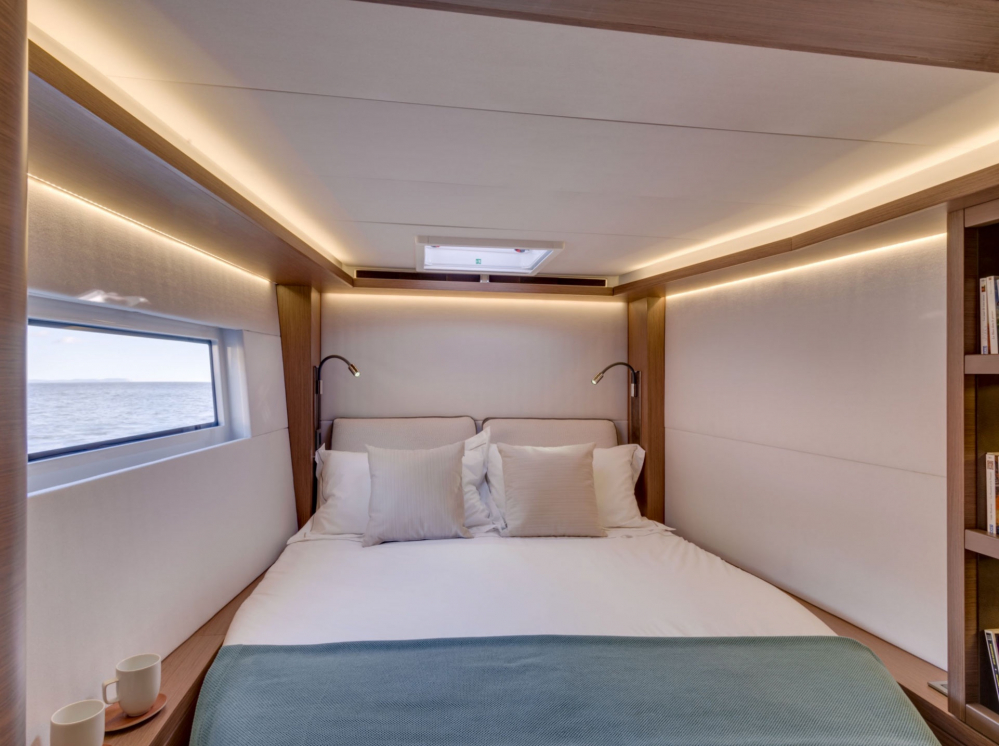 Bareboat Catamaran SIMONE photo 7