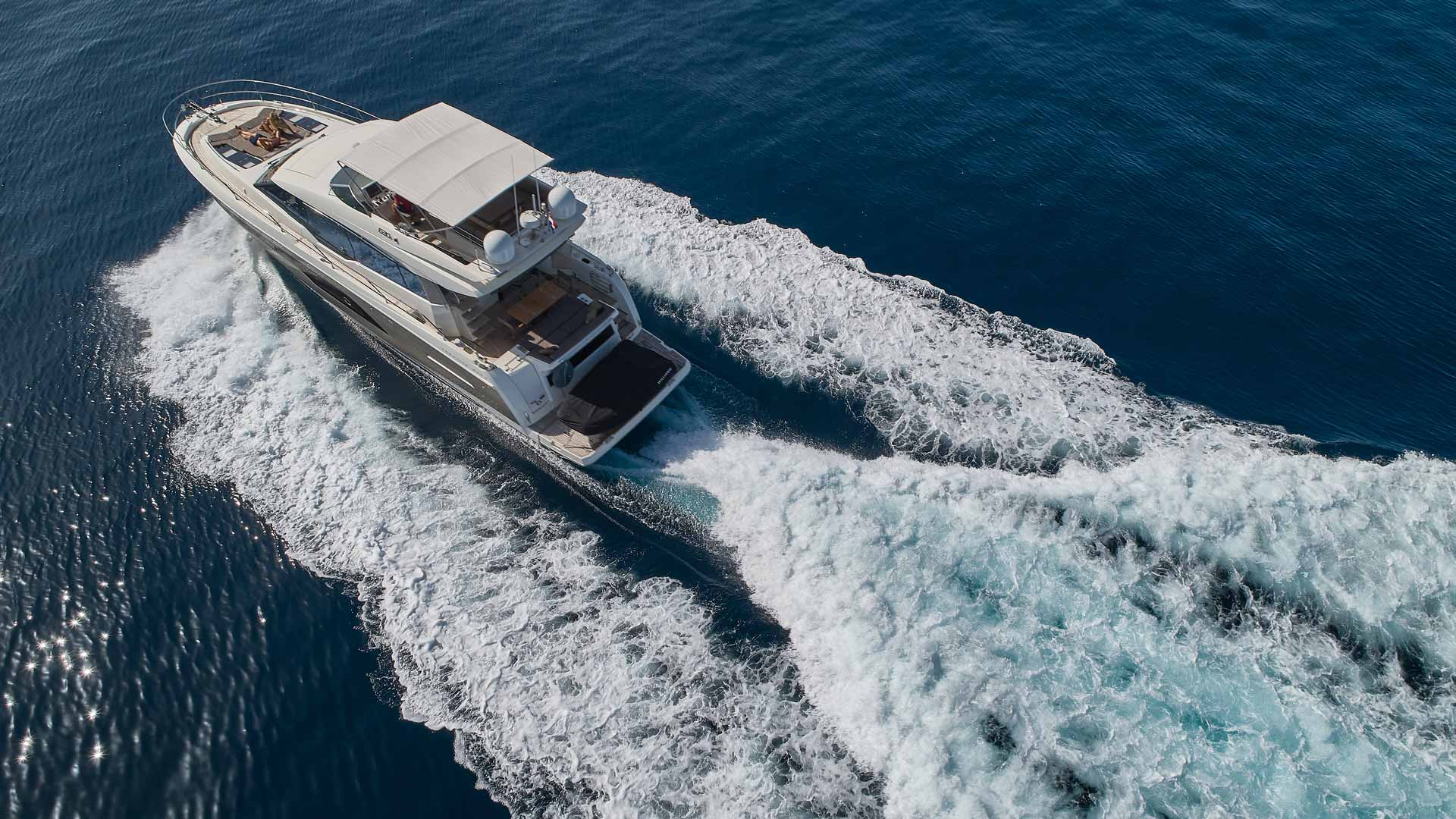 Luxury Crewed Motor Yacht SIMULL photo 3