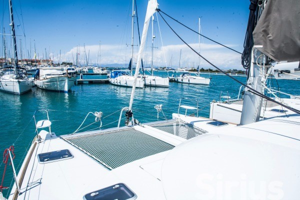 Bareboat Catamaran SIRIUS photo 4