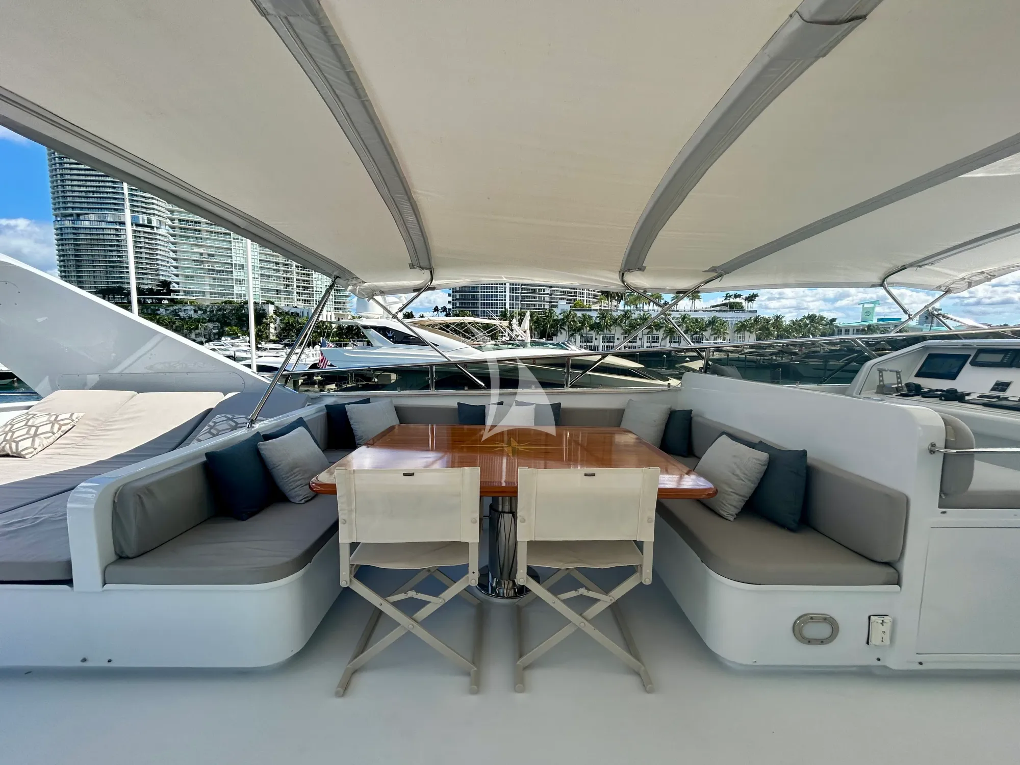 Luxury Crewed Motor Yacht SKY photo 3
