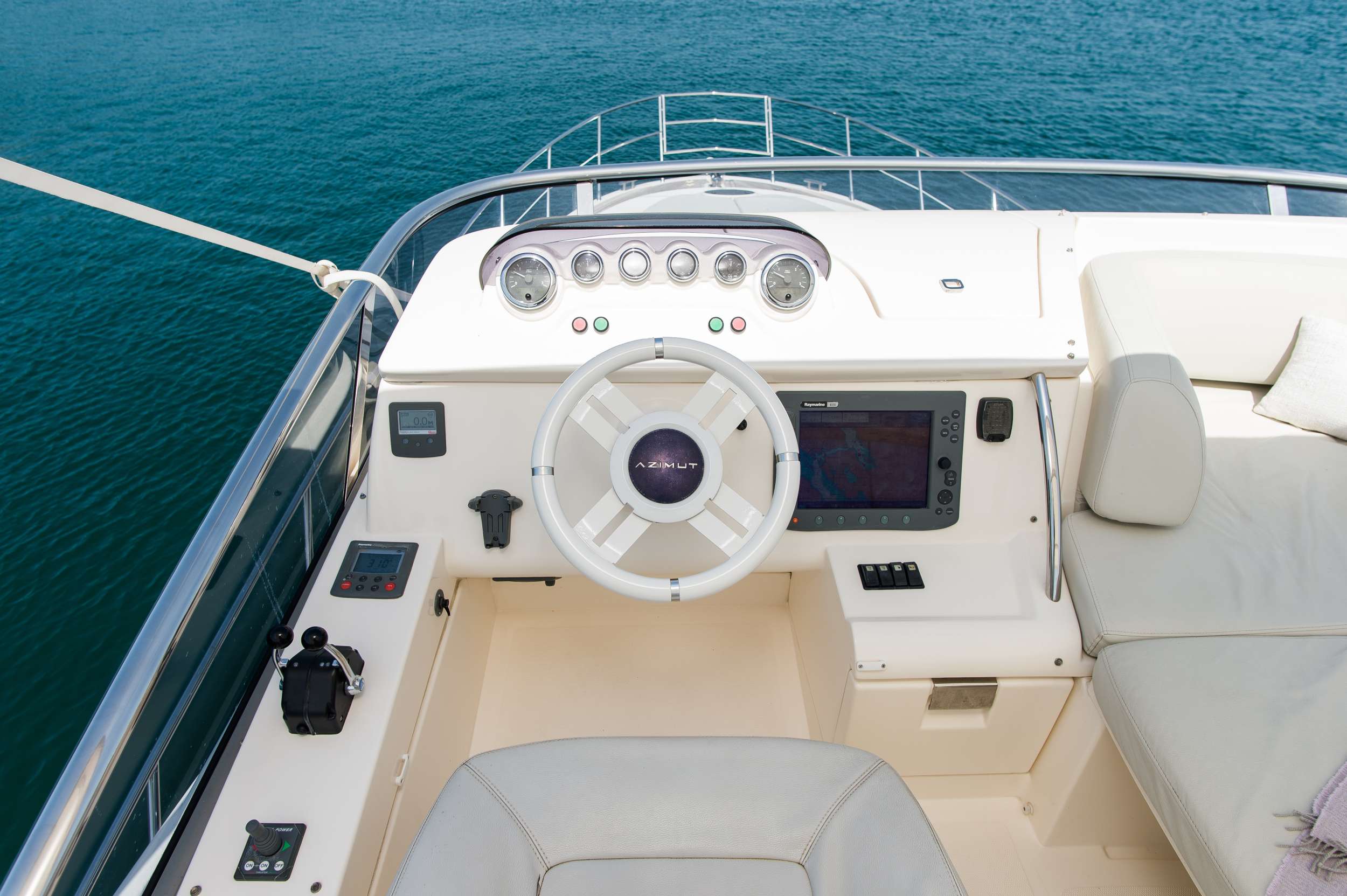 Luxury Crewed Motor Yacht SKYFALL photo 8