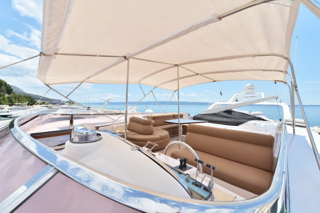 Luxury Crewed Motor Yacht SKYFALL ELEGANCE photo 4