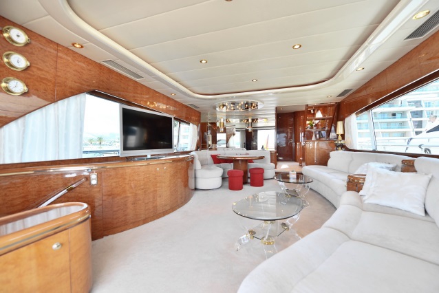 Luxury Crewed Motor Yacht SKYFALL ELEGANCE photo 7