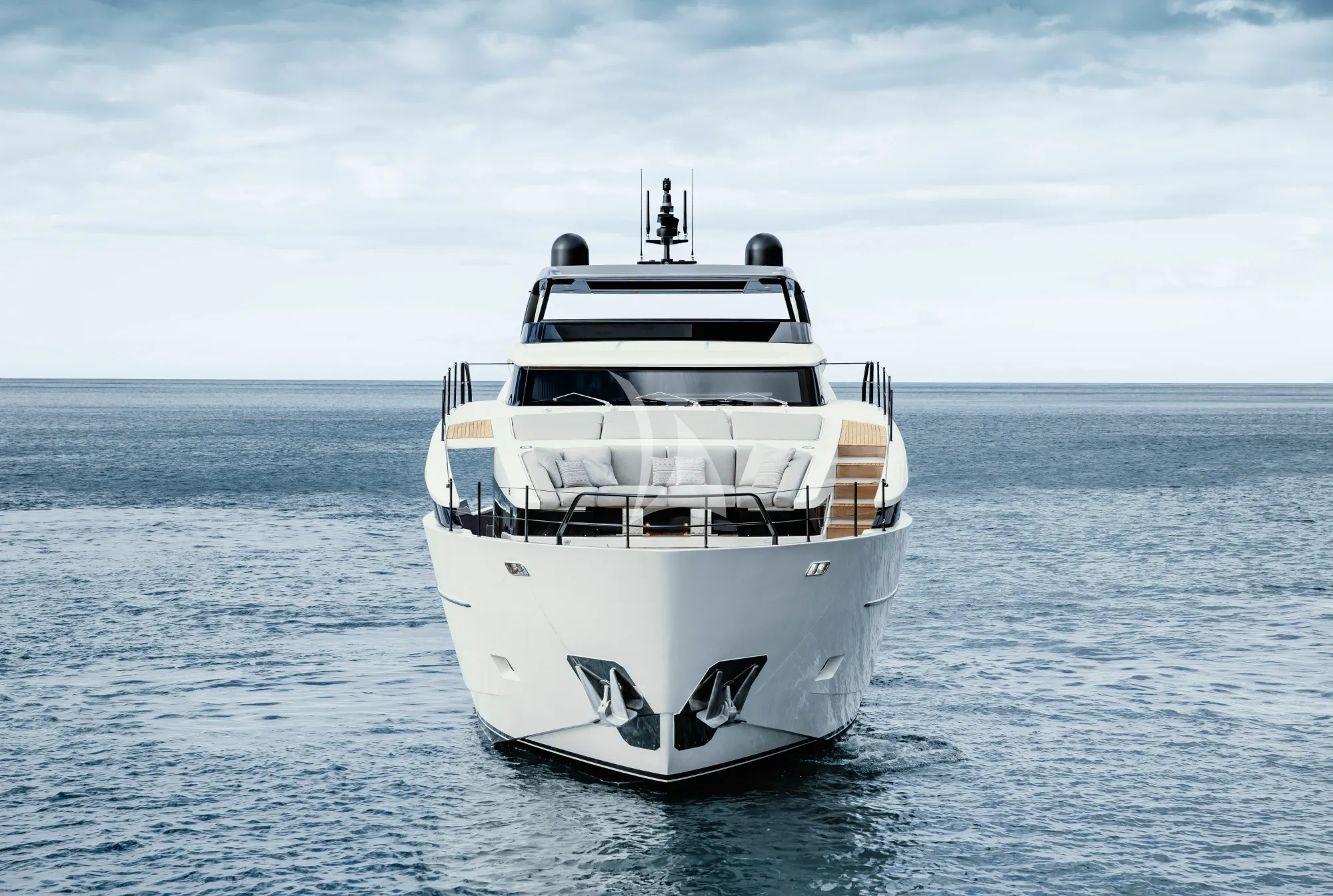 Luxury Crewed Motor Yacht SL 86A photo 6