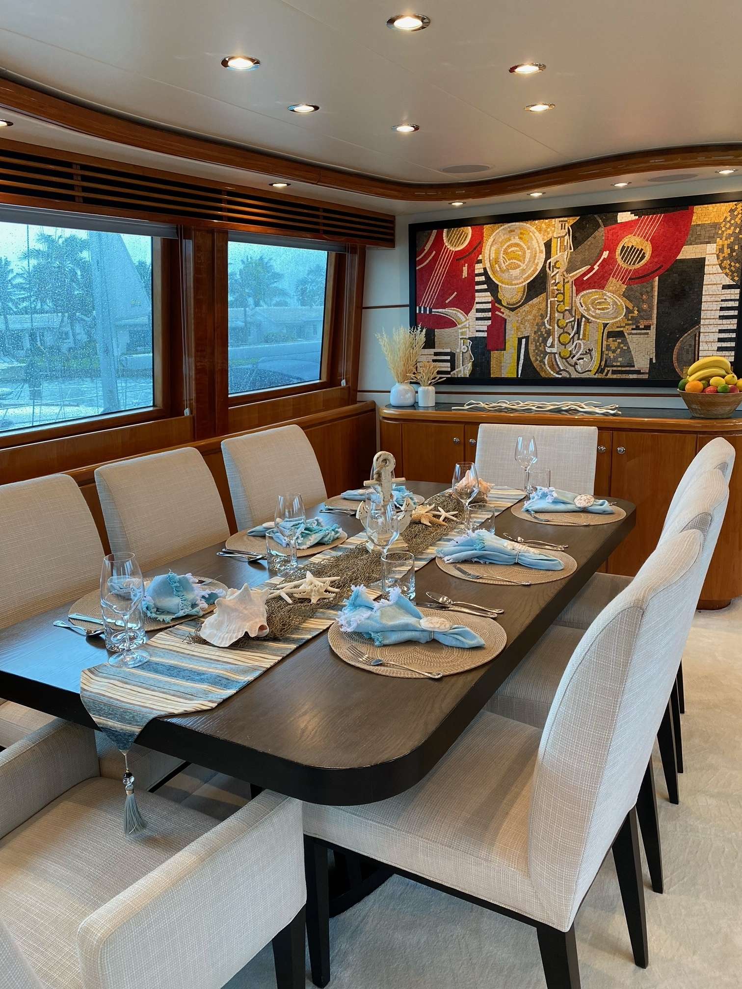 Luxury Crewed Motor Yacht SLIPAWAY photo 8