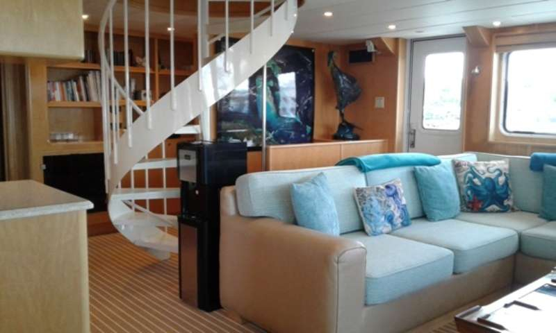 Crewed Power Catamaran SLUMBER VENTURE photo 7