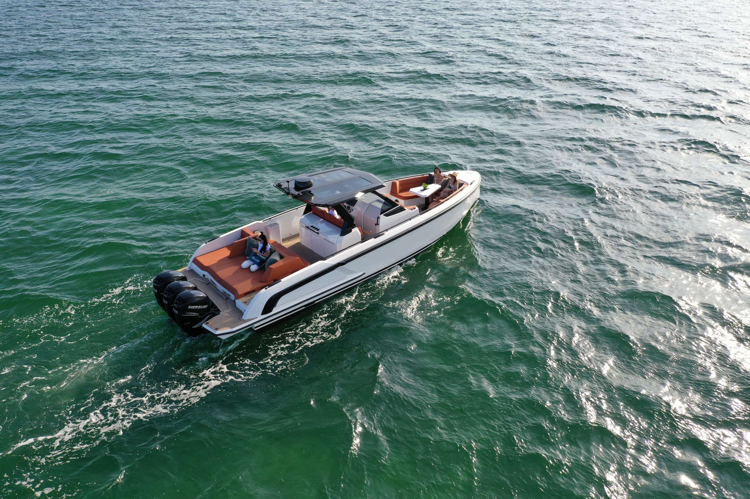 Luxury Crewed Motor Yacht SMART photo 4