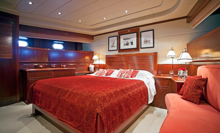 Luxury Crewed Motor Yacht SOAN photo 8