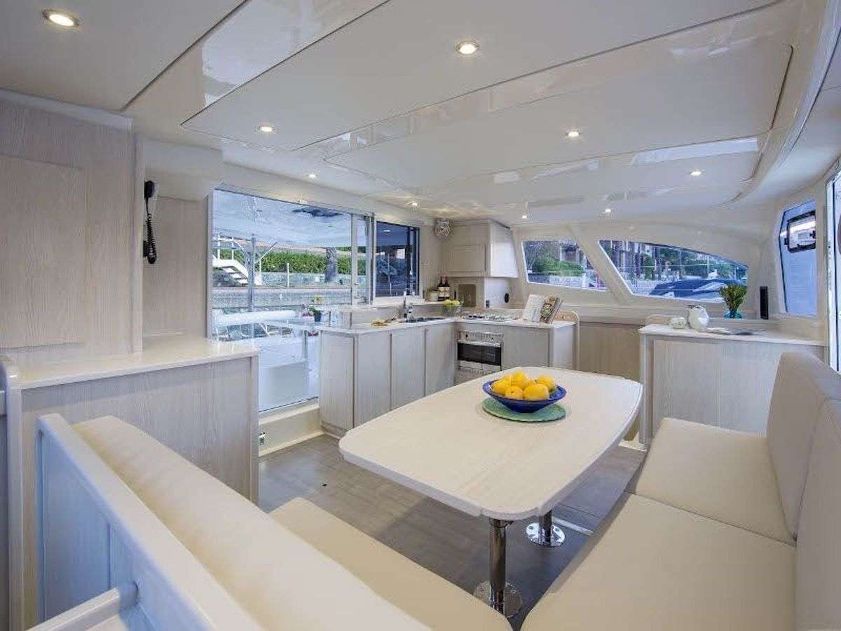 Crewed Catamaran SOL SEEKER photo 5