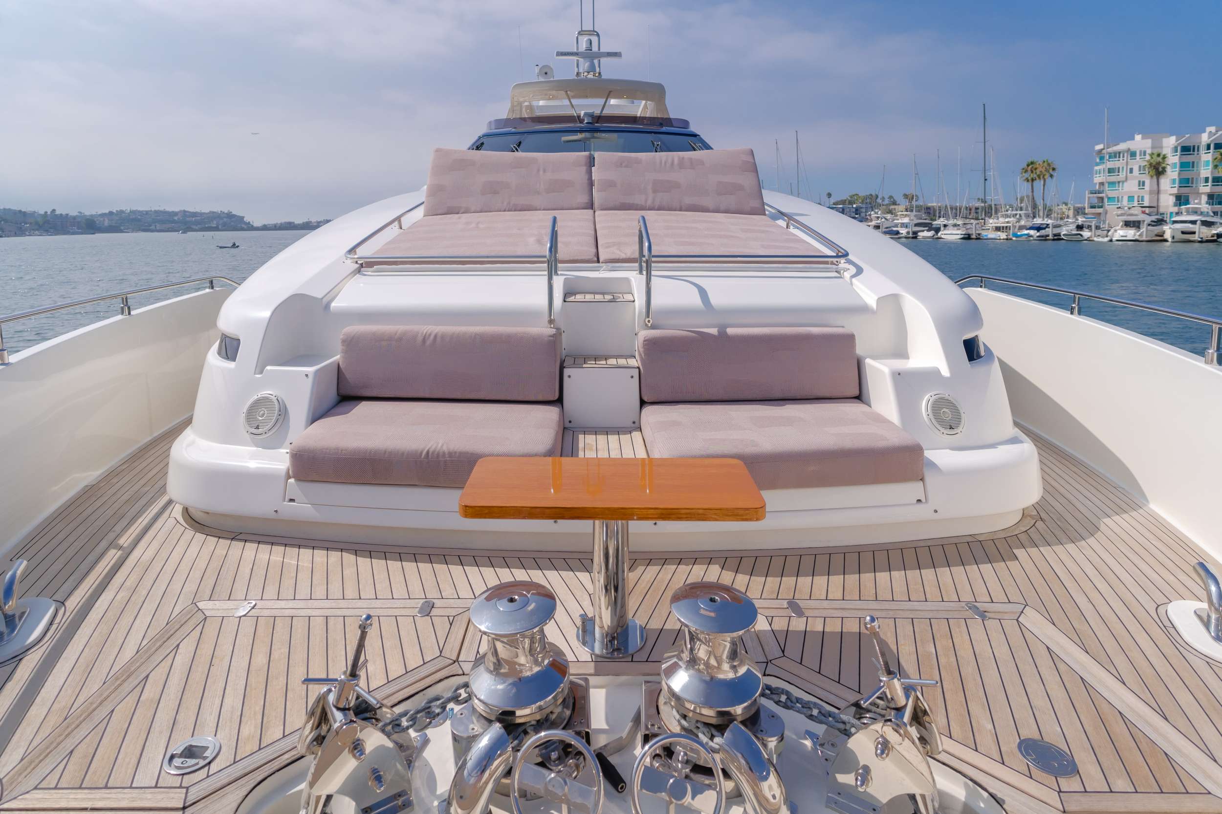 Crewed Motor Yacht SOL SHINE photo 4