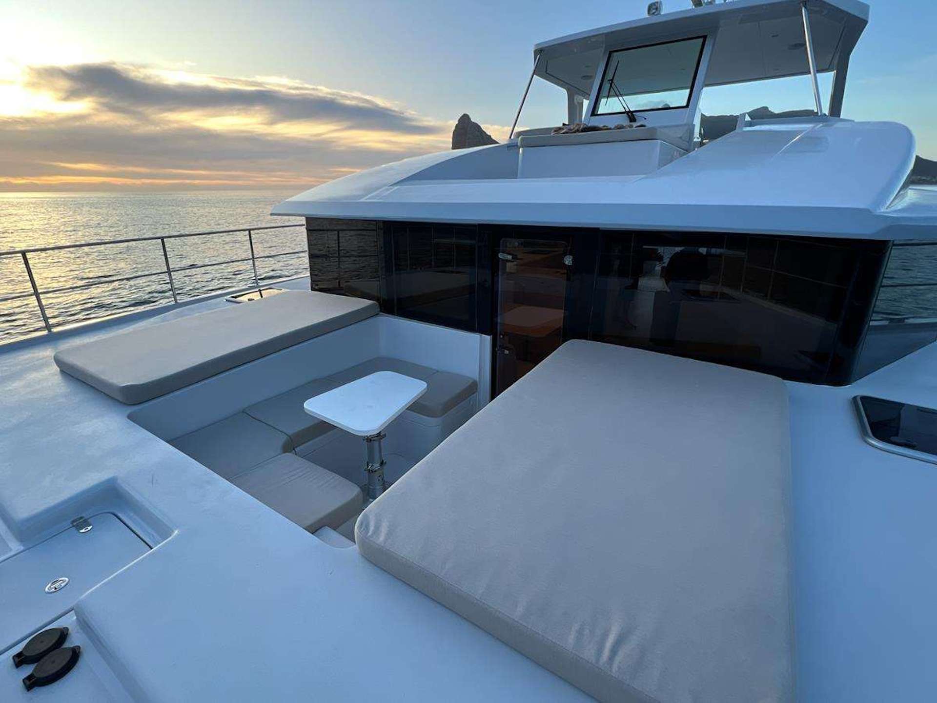 Crewed Power Catamaran SOLAIRE photo 3