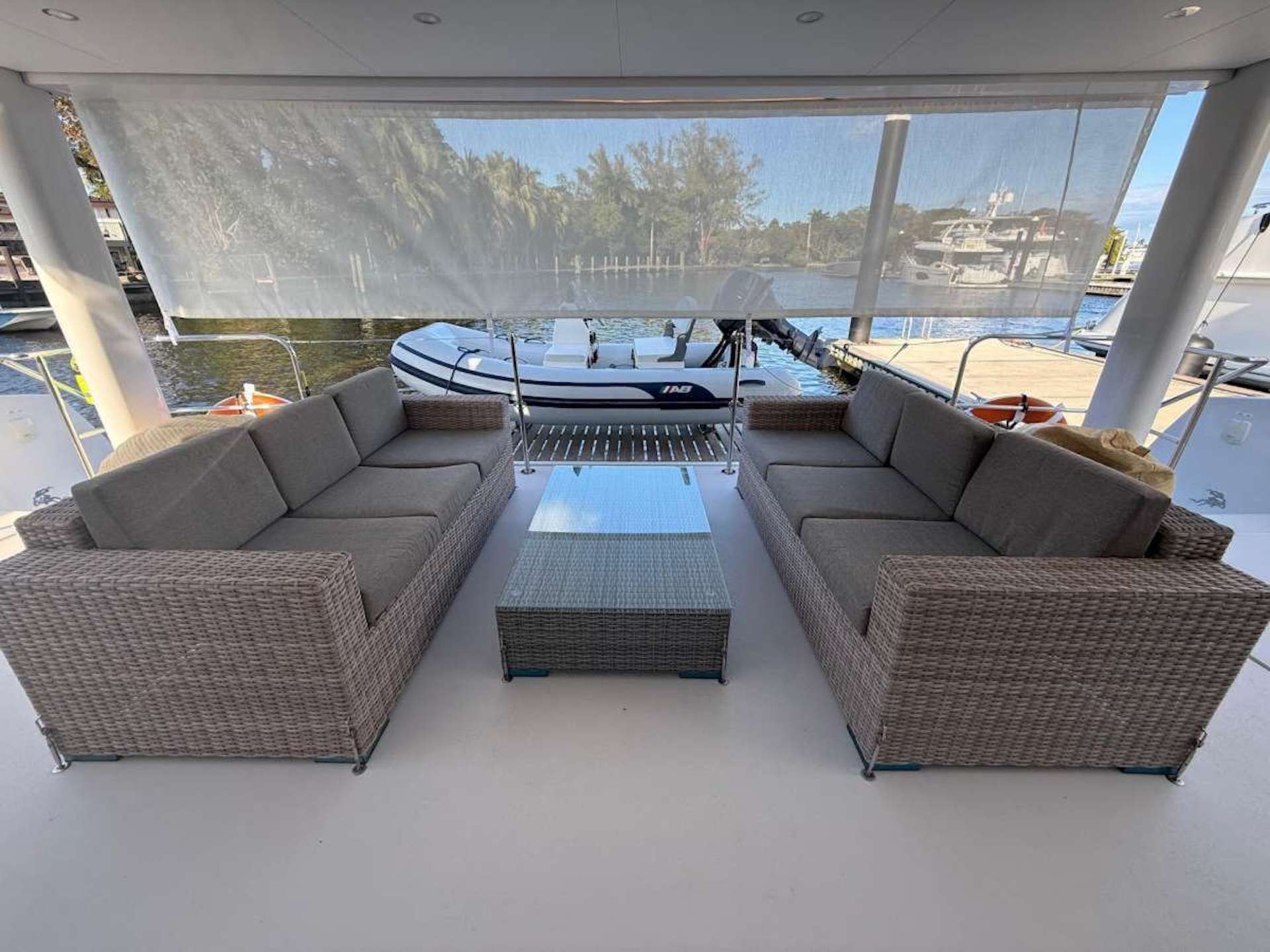 Crewed Power Catamaran SOLAIRE photo 8