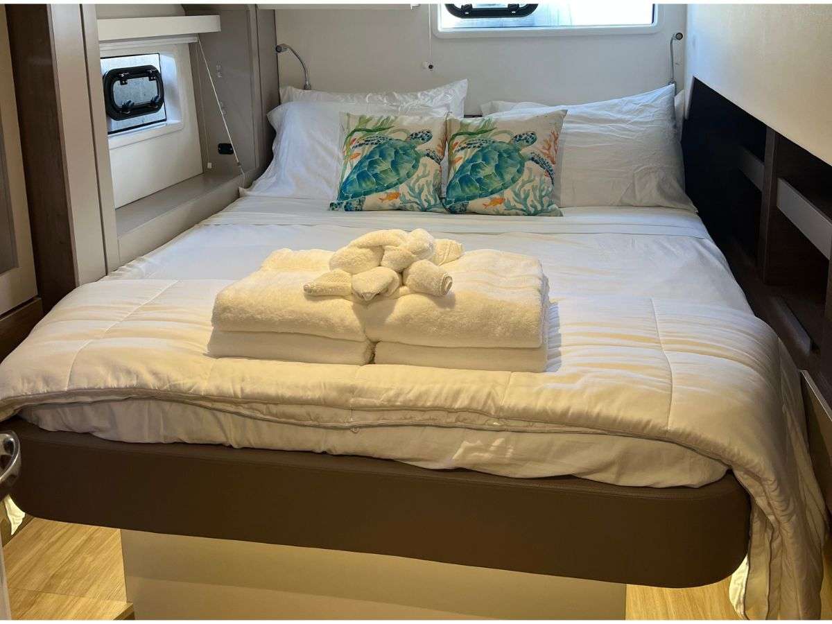 Crewed Catamaran SOLAR WINDS photo 7