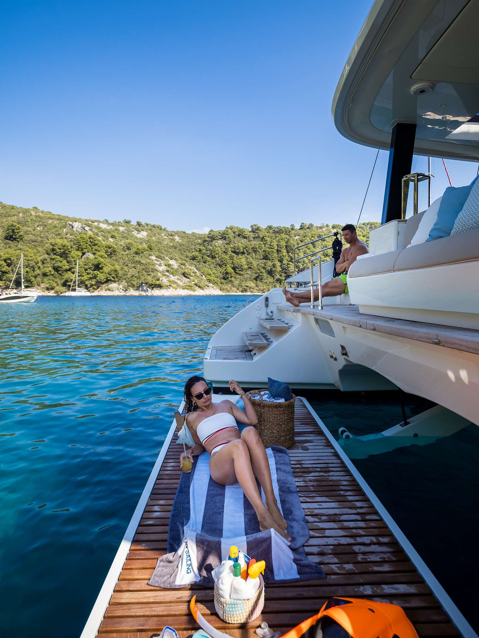 Crewed Catamaran SOLITAIRE photo 6