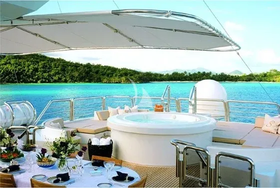 Luxury Crewed Motor Yacht SOLUS photo 3