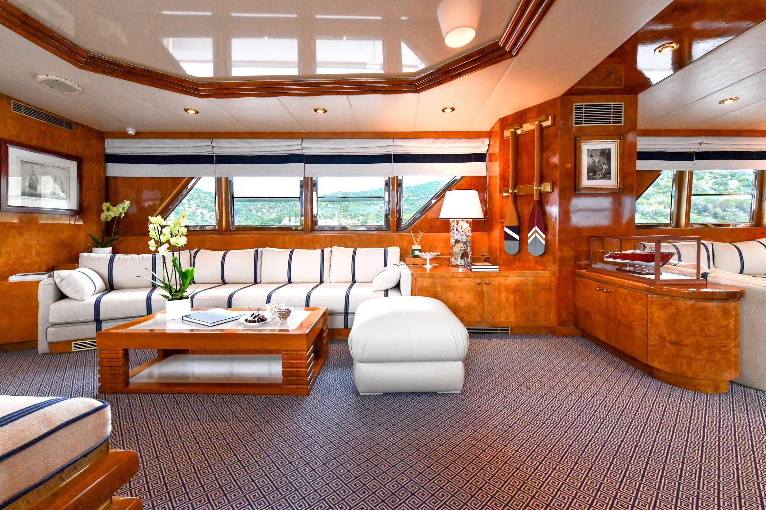 Luxury Crewed Motor Yacht SOMETHING COOL photo 7