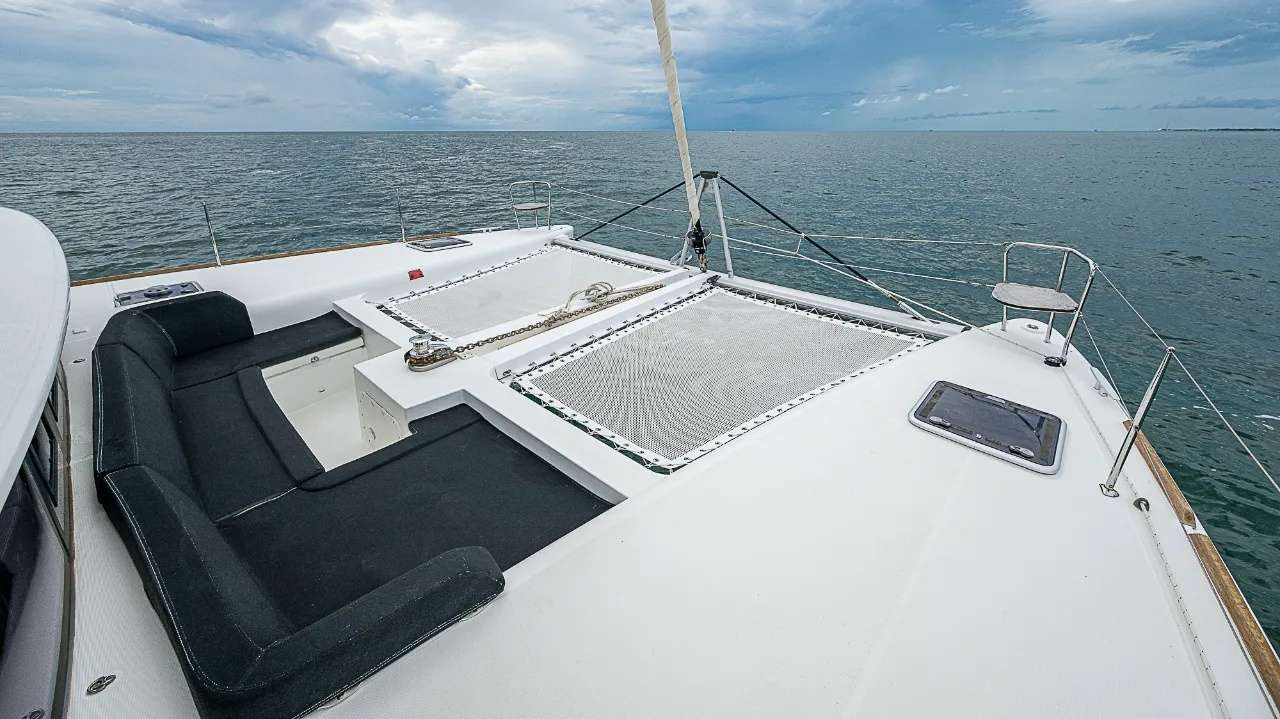 Luxury Crewed Catamaran SOMEWHERE photo 3